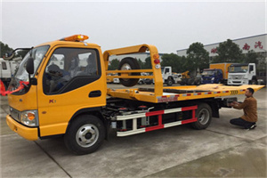 永登哪里有拖车服务